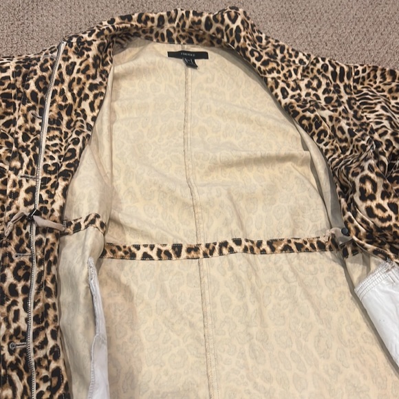 Leopard 🐆 print jacket - Picture 5 of 6